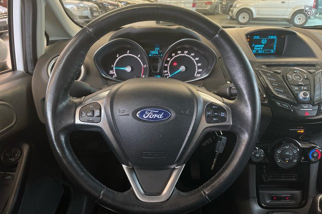 Ford Fiesta Van 21
