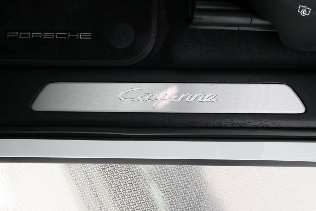 Porsche Cayenne 20