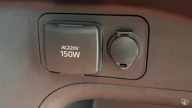 Toyota RAV4 Plug-in 25