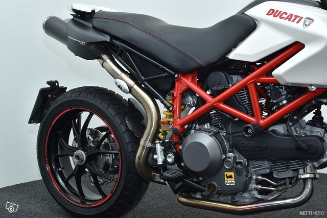 Ducati Hypermotard 13
