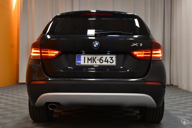 BMW X1 6