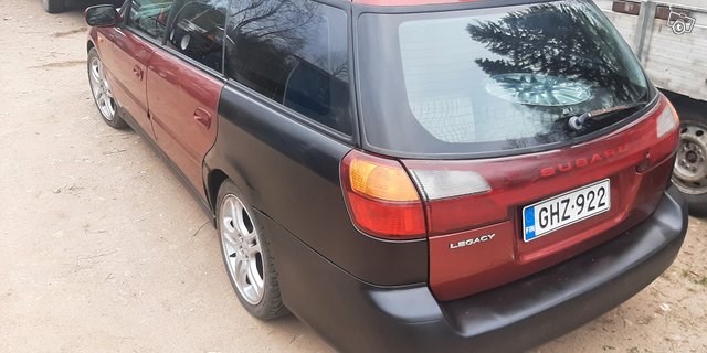 Subaru Legacy 10