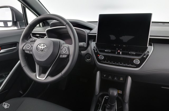 Toyota Corolla Cross 9