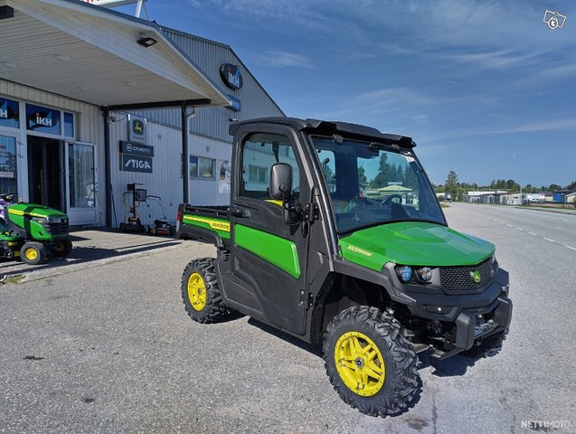 John Deere Gator 2