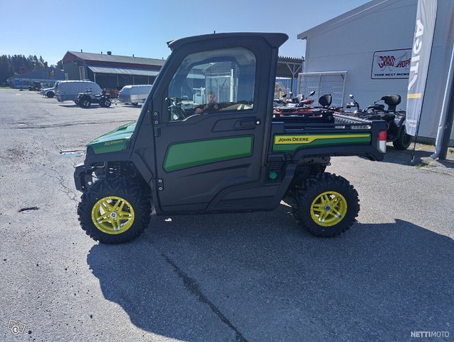 John Deere Gator 6