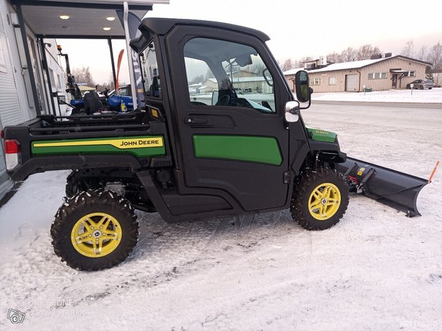 John Deere Gator 10