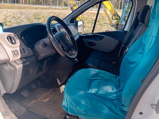 Renault Trafic 7