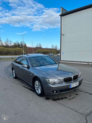 BMW 7-sarja, kuva 1