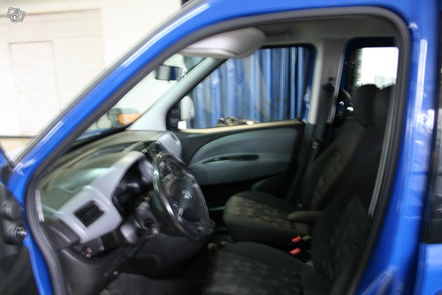 Opel Combo 10