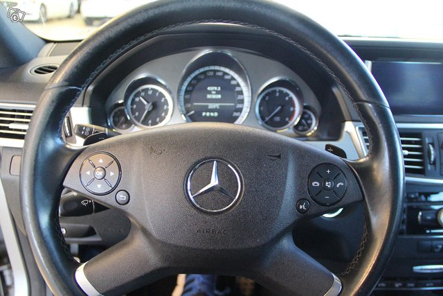 Mercedes-Benz 250 7