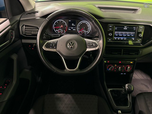 Volkswagen T-Cross 9