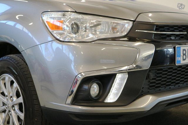 Mitsubishi ASX 5