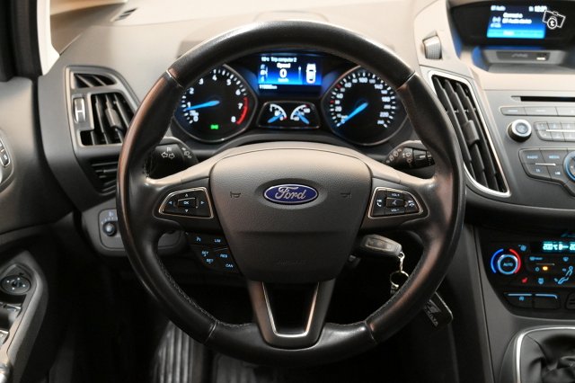 Ford C-Max 14