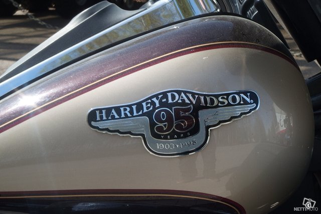 Harley-Davidson Electra Glide Classic 9