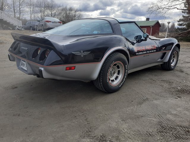 Chevrolet Corvette 6