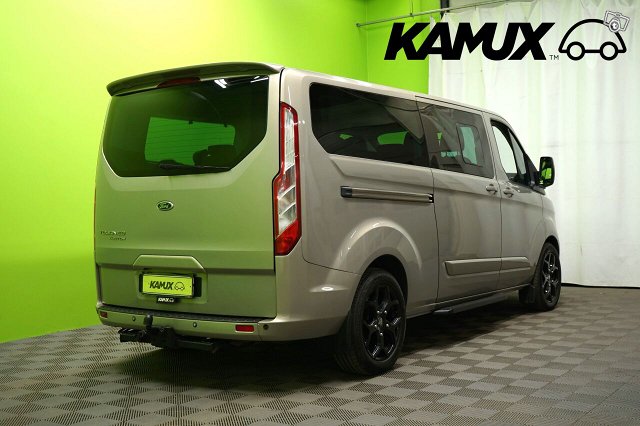 Ford Tourneo Custom 4