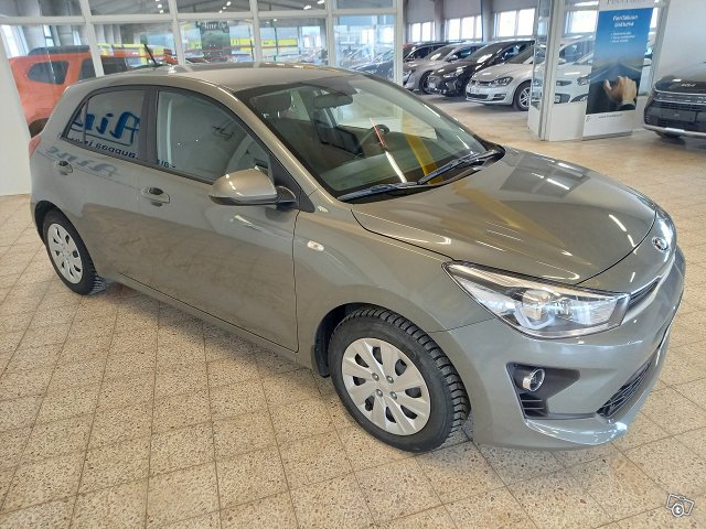 KIA RIO 7