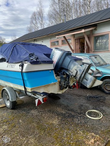 Bayliner Capri 7