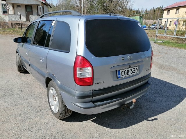 Opel Zafira 2