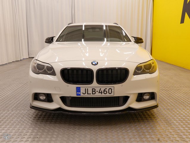 BMW 530 24