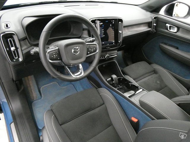 Volvo C40 12