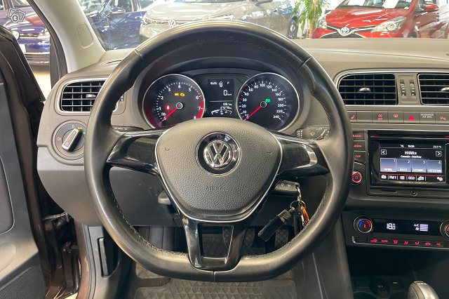 Volkswagen Polo 12