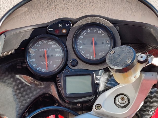 Ducati ST4 -99, hyvät renkaat, sivulaukaukut 15