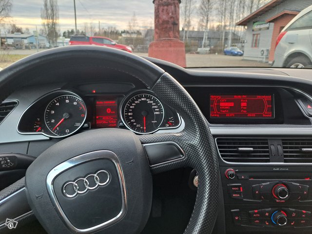 Audi A5 4