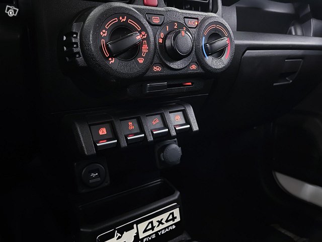 Suzuki Jimny 12