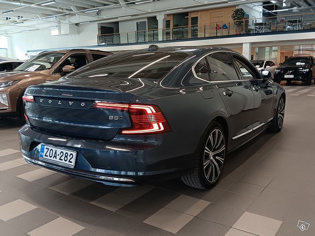 VOLVO S90 3