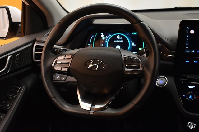 Hyundai IONIQ Hybrid 17