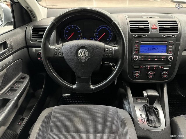 Volkswagen Jetta 5