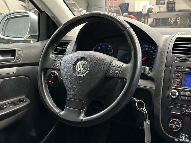 Volkswagen Jetta 13