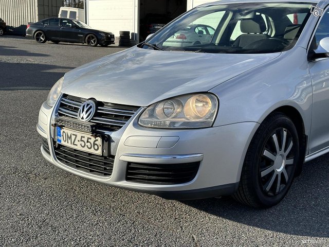 Volkswagen Jetta 24