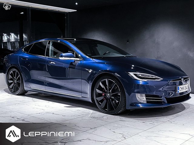 Tesla Model S 20