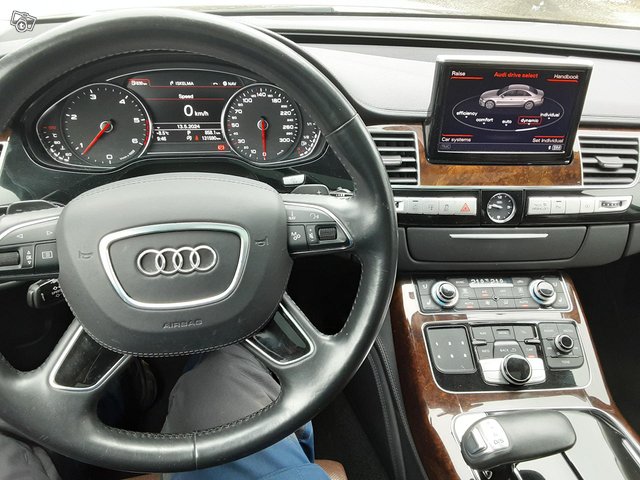 Audi A8 3