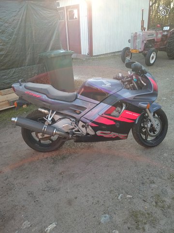 Honda cbr 600 2