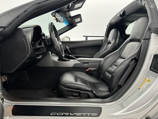 Chevrolet Corvette 11
