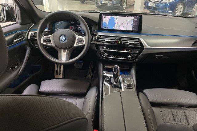 BMW 530 8