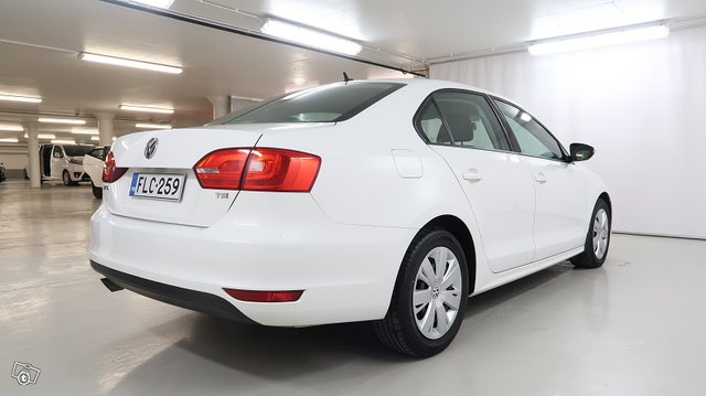 VOLKSWAGEN JETTA 5