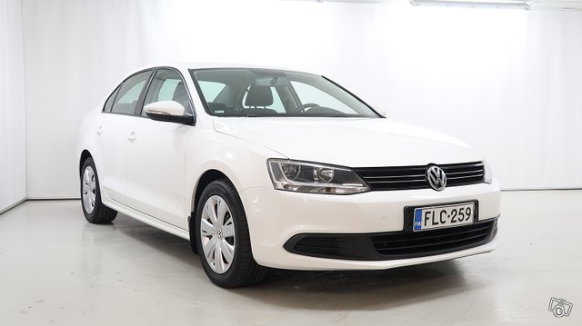 VOLKSWAGEN JETTA 7