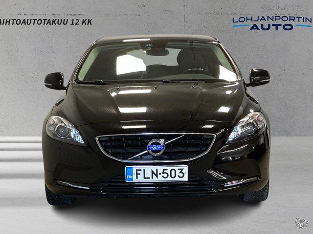 Volvo V40 8