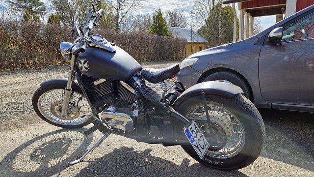 Kawasaki VN800 Bobber 2