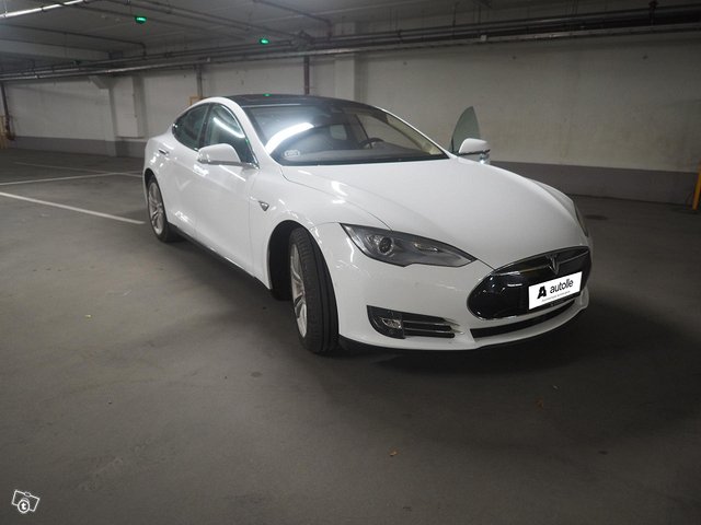 Tesla Model S, kuva 1