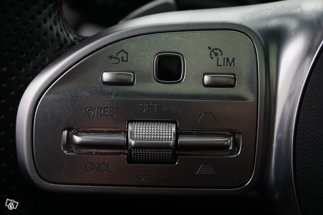 Mercedes-Benz EQA 13