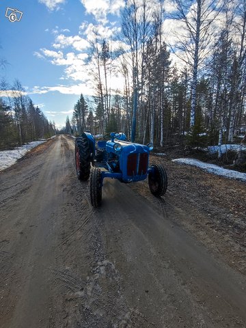 Fordson dexta 2