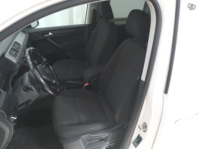 VOLKSWAGEN Caddy Maxi 5