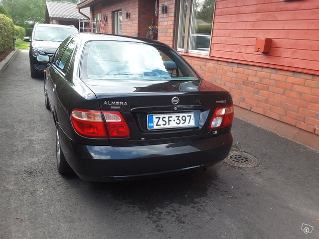 Nissan Almera 9