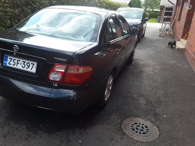 Nissan Almera 5