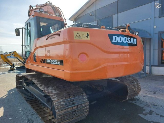 Doosan DX 225 LC 4